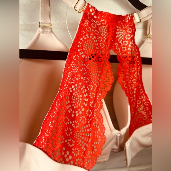 NWT Soma Embraceable Geo Lace
Racerback Underwire Bra 34 DDD Porcelain #0348 - Picture 5 of 12